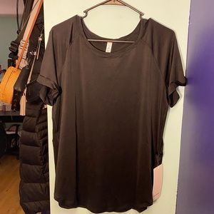 Lululemon Tee